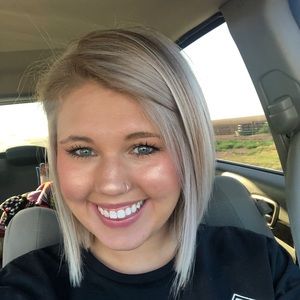 Meet your Posher, Brooke